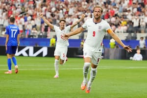Penal y de cabeza: con un doblete de Harry Kane, Inglaterra vuelve a ponerse en ventaja ante Croacia