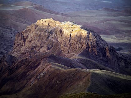 El castillo de Alamut, construido sobre una roca, en el sur del Caspio, en Irán