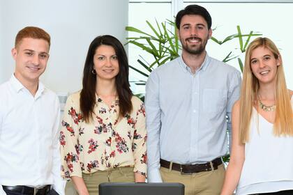 Nuevas generaciones de profesionales forman parte del team de talentos de PAE.