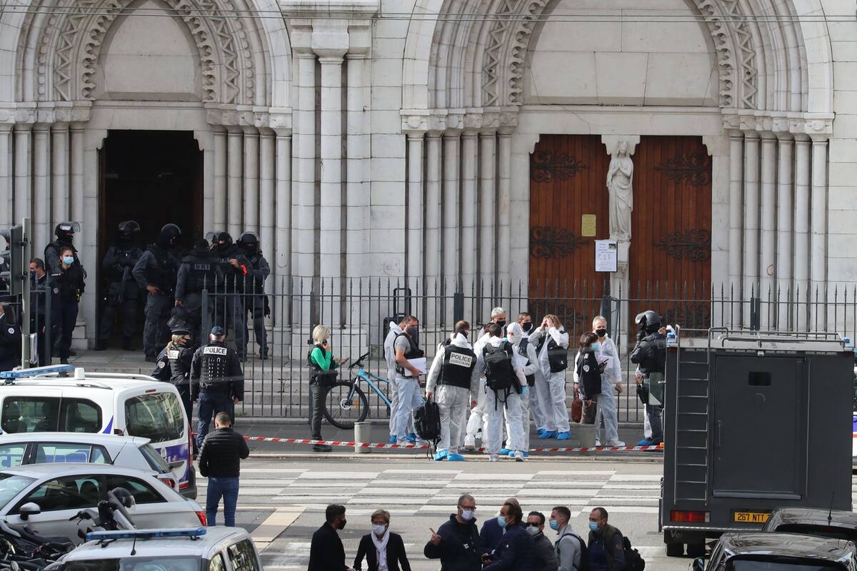 Nuevo atentado islamista en Francia: tres muertos en un ataque con cuchillo en una iglesia de Niza