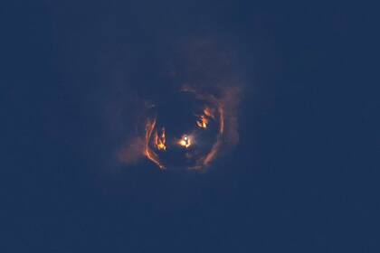 Nuevo vuelo de prueba de cohete Starship termina en una explosión para SpaceX