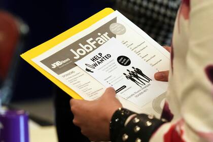 Nuevos empleados deben pasar por el E-Verify antes de quedar contratados en Florida