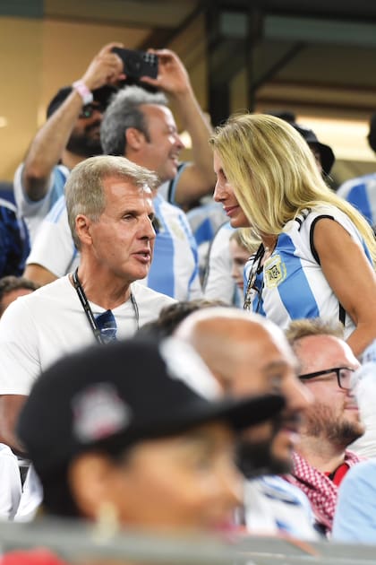 “Nunca hay que menospreciar al rival: hay que ir partido por partido”, dijo como siempre cauteloso Redrado al ser interceptado en la calle, antes de entrar al estadio con “Lulú”