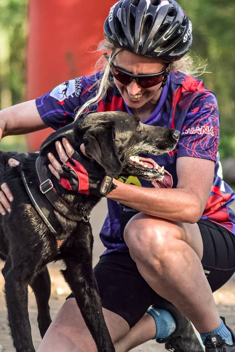 "Nunca subestimes lo que un perro callejero puede hacer por vos".