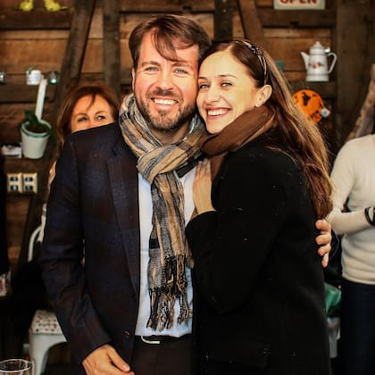 Núñez, con Jorge González Granic, balletómano chileno que hace más de una década la sigue por todo el mundo (Frutillar, 2016)