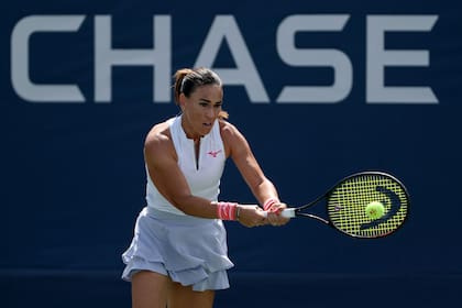 Nuria Párrizas Díaz, en el US Open, antes de abandonar ante la rusa Polina Kudermetova