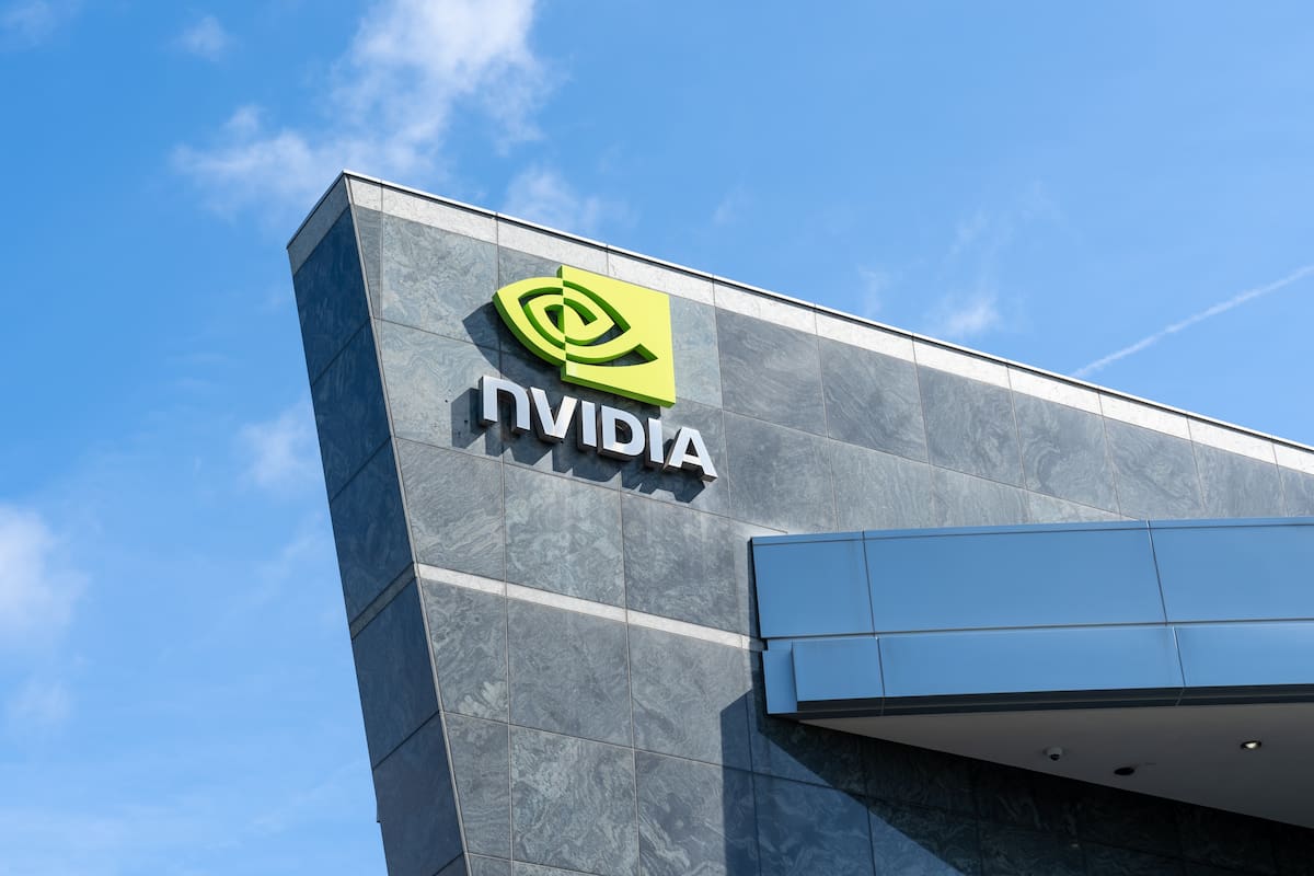 Nvidia fabrica hoy el hardware que usan todos los centros de cómputo para desarrollar aplicaciones de inteligencia artificial, y también creó el software más popular; ahora una serie de compañías, entre las que están Google, Intel y Qualcomm, se unieron para desafiar ese dominio del mercado