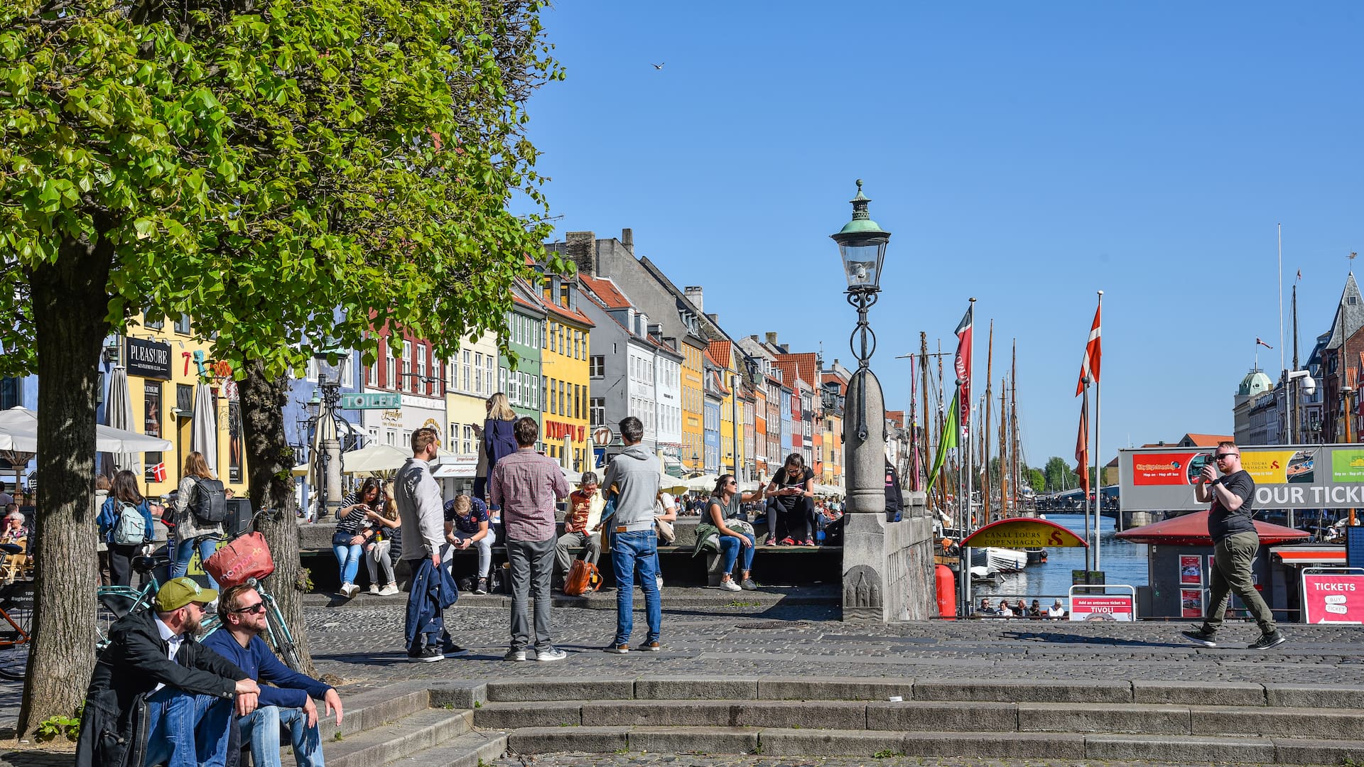 Nyhavn, antiguo barrio de pescadores y uno de los sitios turísticos más visitados
