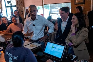 Obama se reunió con Hinojosa y Talarico en un restaurante en Texas: los presentó como próxima gobernadora y senador, respectivamente