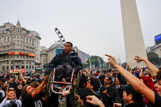 Miles de fanáticos despidieron al Indio Solari en el Obelisco