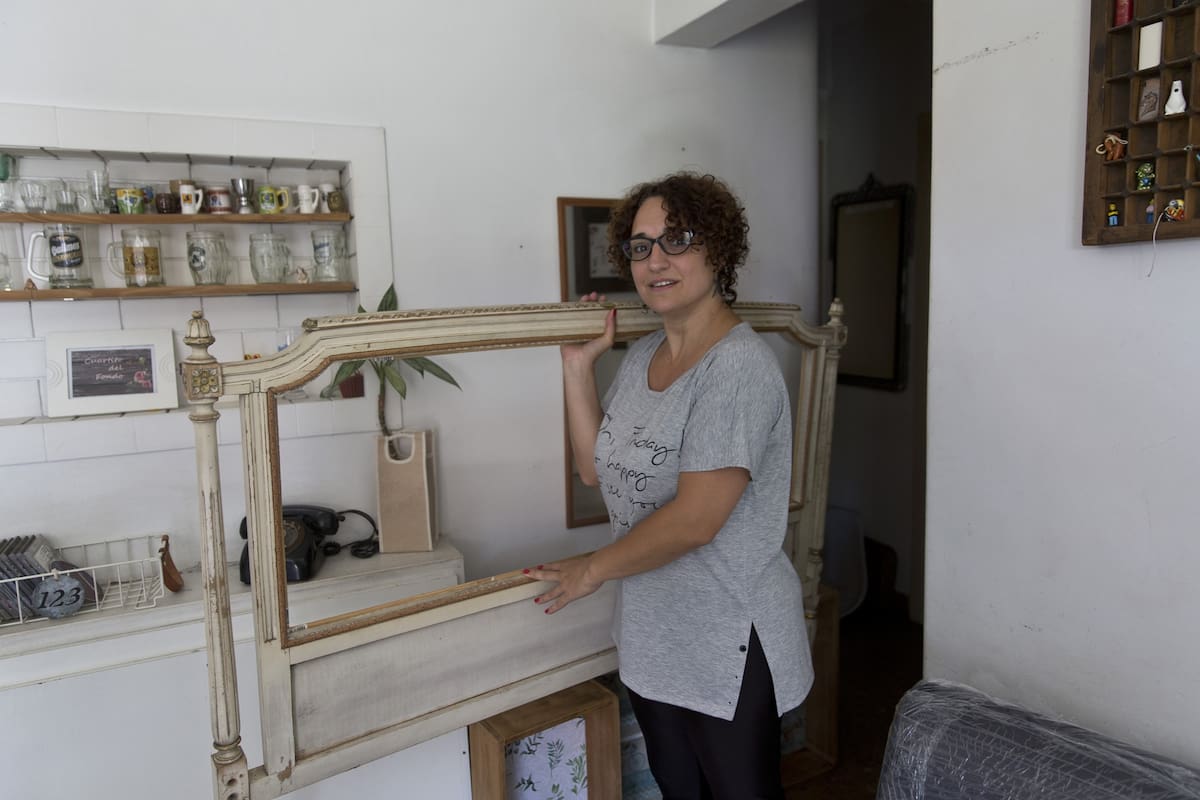 Objetos vintage son los protagonistas de la decoración de la casa de Noelia Manoni, vecina de Caballito
