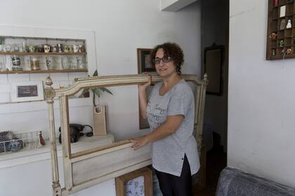 Objetos vintage son los protagonistas de la decoración de la casa de Noelia Manoni, vecina de Caballito