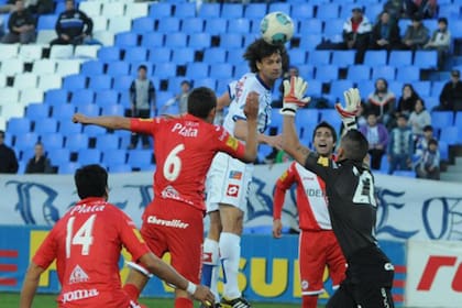 Obolo fue el gran goleador del Tomba