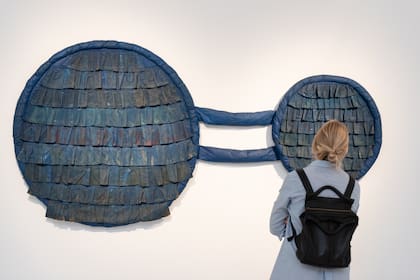 Obra de Leda Catunda, artista brasileña que comparte muestra con Alejandra Seeber en el Malba