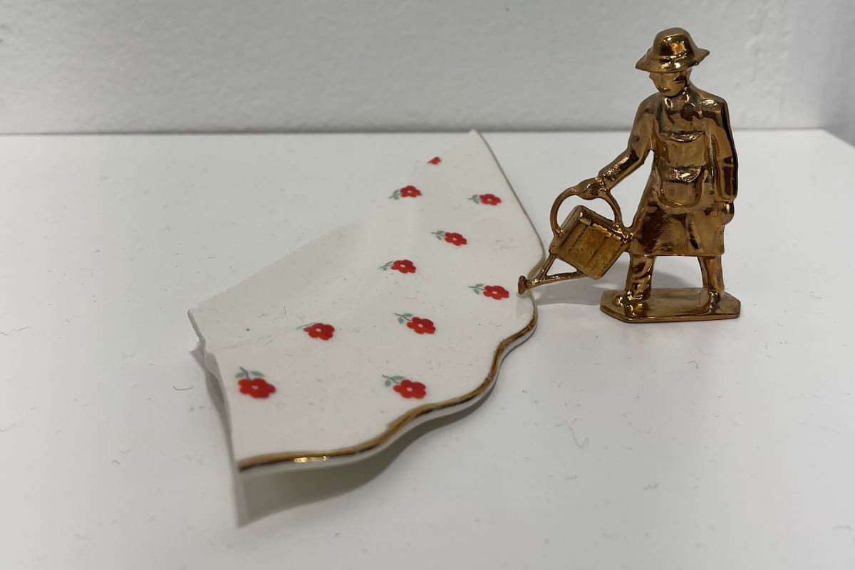 Obra de Liliana Porter exhibida en el stand de la galería Beatriz Gil en Pinta Miami