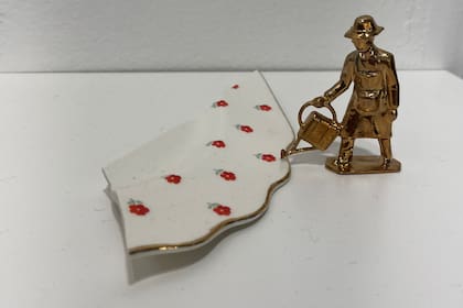 Obra de Liliana Porter exhibida en el stand de la galería Beatriz Gil en Pinta Miami