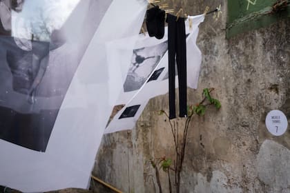 Obra de Micaela Thomas. Alquimia doméstica: lo cotidiano como territorio simbólico