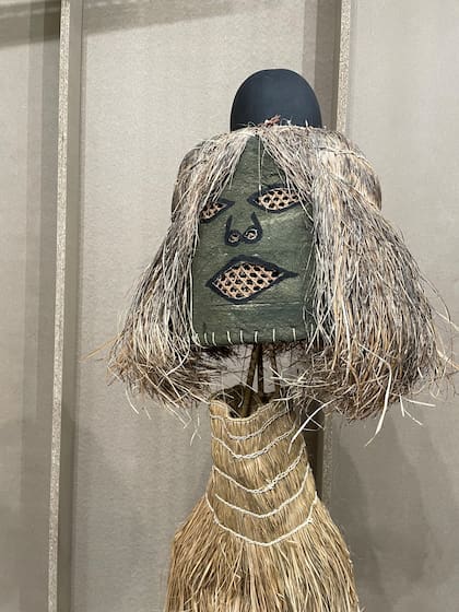 Obra de Nereyda López, madre de Rember Yahuarcani, exhibida en la sección Mametisé en ARCO