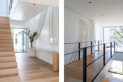 Obra ‘Fusión’ de Ana Dardik. Consola (Estudio XFB Arquitectura y Decoración). Lámpara (Philippe Starck)