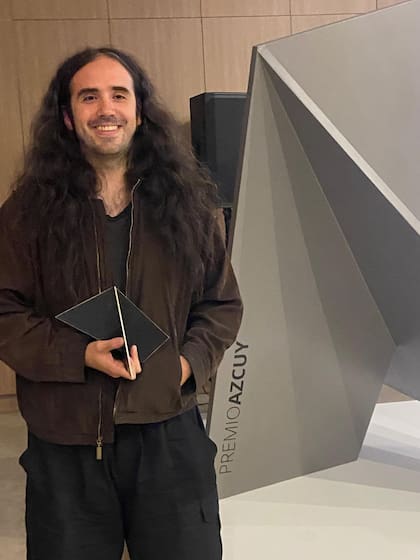 Obra ganadora del Premio Azcuy, de Benjamín Felice, se basó en "estudiar patrones ornamentales en lo que se llamó la ola nativista argentina de principios del siglo pasado y el arte patrimonial sacro de Argentina, sobre todo del NEA y del NOA", en palabras del artista
