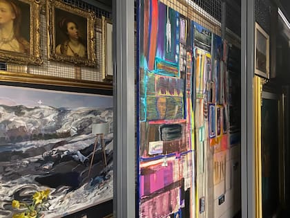 Obras de Jean-Baptiste Greuze, Carlos Alonso y Luis Felipe Noé en la reserva de Colección Amalita