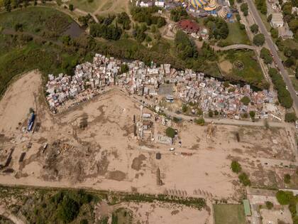 Obras de urbanización, zonificación e integración social, cultural y urbana del Barrio Rodrigo Bueno.