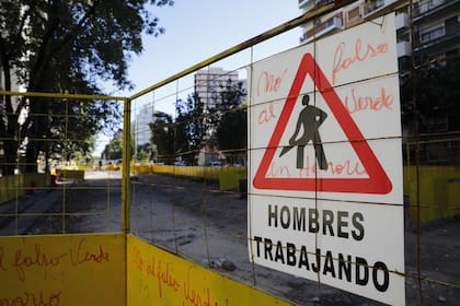 Obras paralizadas en la avenida Honorio Pueyrredón