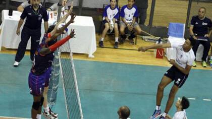 Obras se impuso en San Juan ante Deportivo Morón