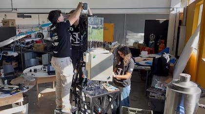 Obtuvieron el primer puesto con un robot de perforación autónomo a escala reducida