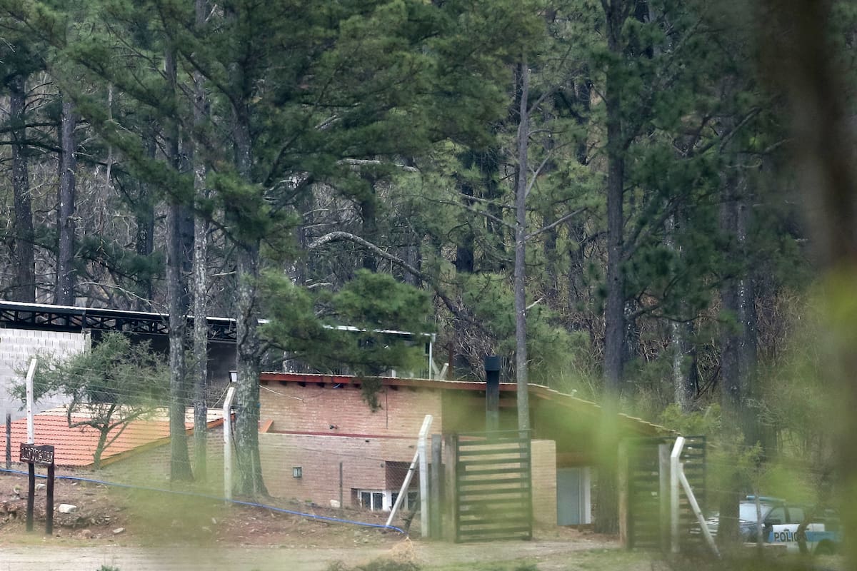 Ocupa 260 hectáreas en el Valle de Calamuchita; hace un año hizo refacciones y removió el alambrado