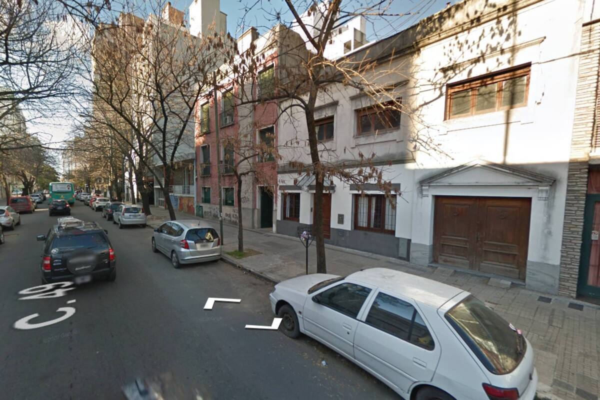 Ocurrió en La Plata, la mujer y los dos hombres terminaron con heridas leves y golpes