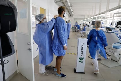 Odontología es una de las facultades de la UBA que volvió a la presencialidad para las materias prácticas