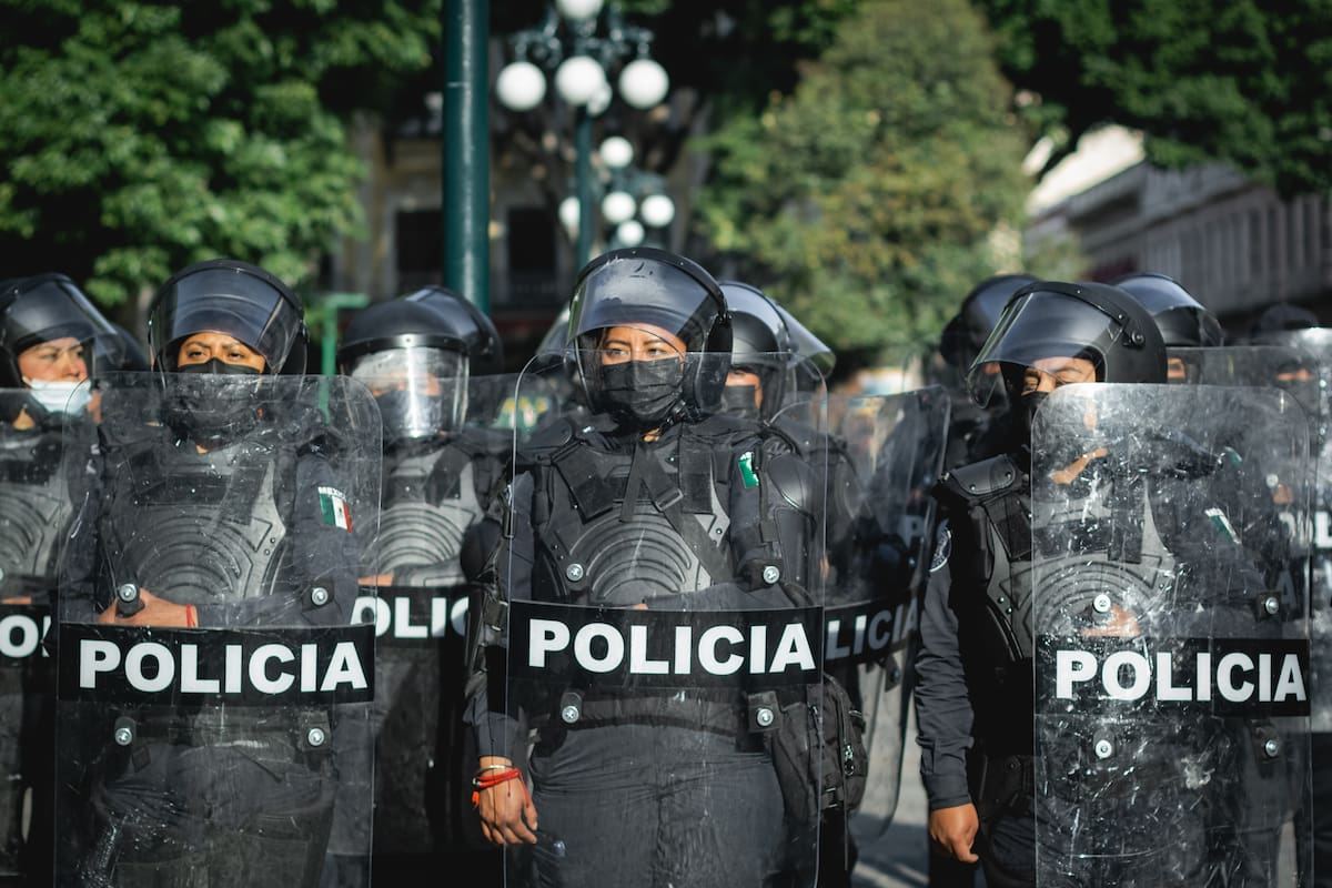 Um comando armado matou 10 pessoas em uma fazenda e as autoridades estão investigando uma possível disputa familiar