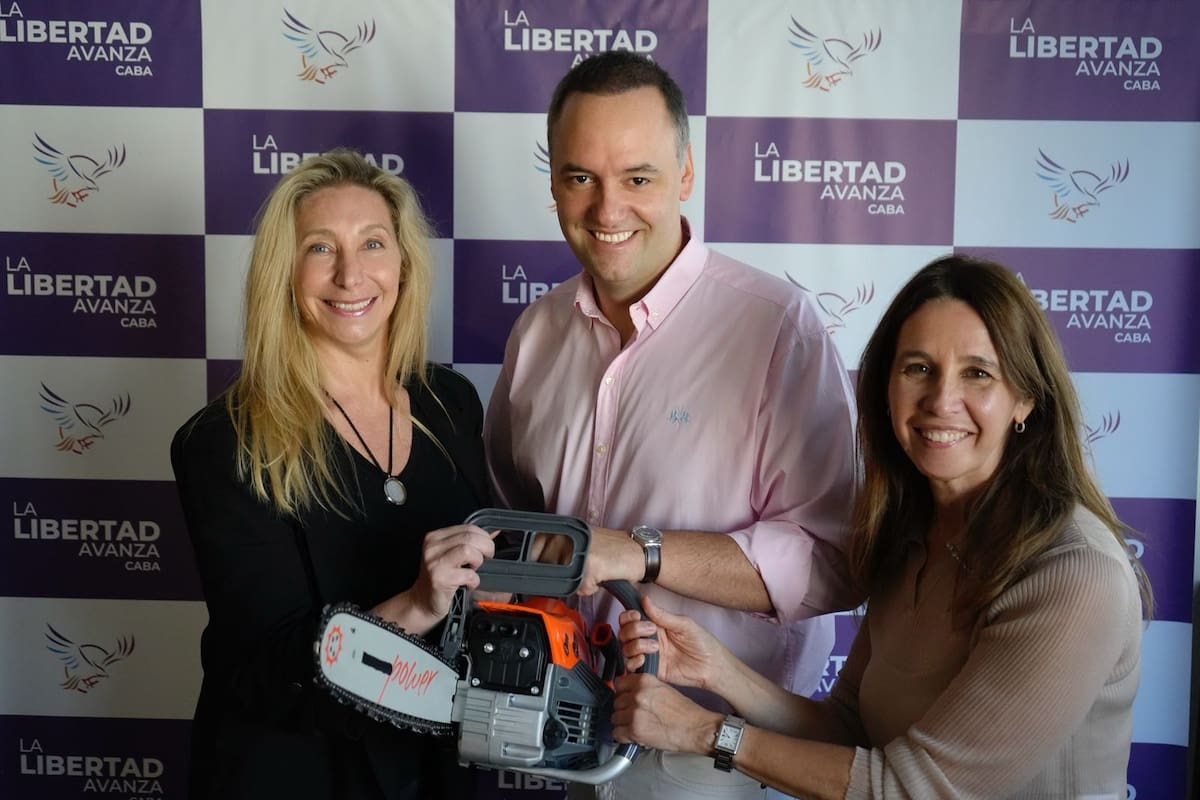 Oficialización de la lista de LLA para CABA.