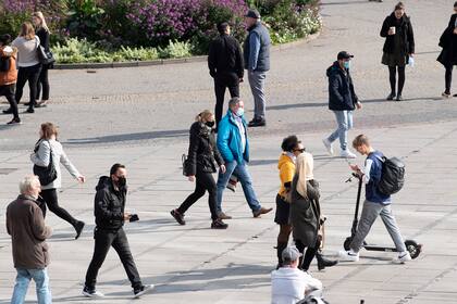 Oficialmente se registraron cinco casos de reinfección por coronavirus en el mundo, aunque los científicos advierten que pueden haber muchos más