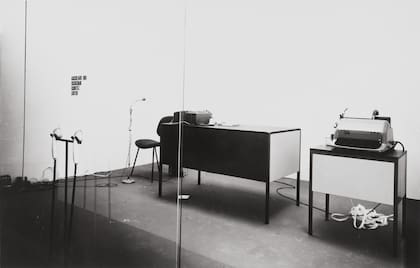 "Oficina de información sobre la guerra de Vietnam", obra presentada en la Bienal de Venecia en 1968