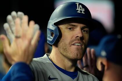 Ohtani y Freeman pegan jonrones, Sasaki logra su 1ª victoria y Dodgers vencen 10-3 a Bravos