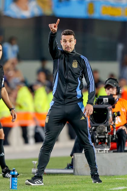 “Ojalá dure un montón, pero algún día se va a torcer”, afirma Lionel Scaloni, que con sensatez y aplomo sigue marcando el rumbo de un seleccionado inconformista.