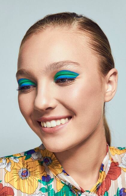El verde esmeralda hace brillar la mirada. Maquilló Paula Rey para Sebastián Correa Estudio con productos Givenchy.
