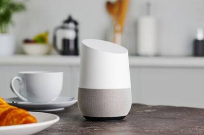 "OK, Google" y "Hey, Google" son las frases que activan los dispositivos fabricados por el gigante tecnológico