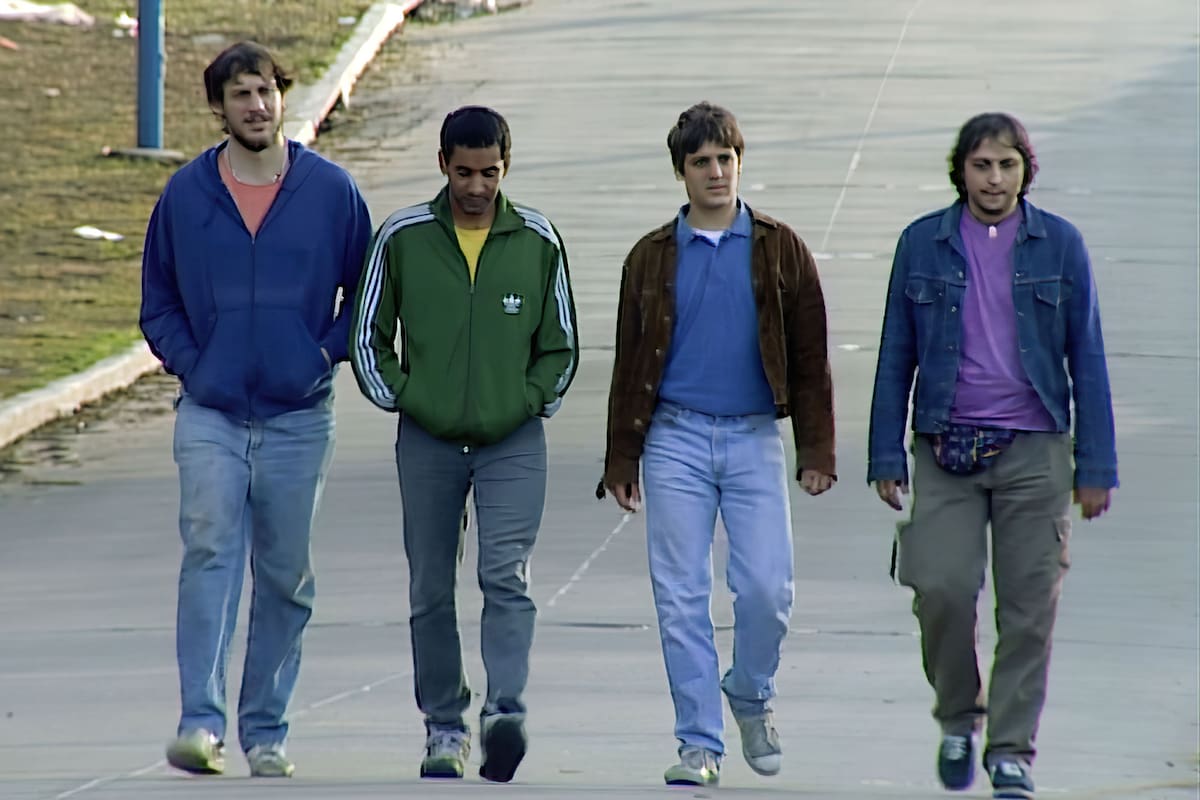 Okupas: Bruno Stagnaro y parte del elenco explican con qué cambios llega la serie a Netflix, y por qué nunca perderá vigencia