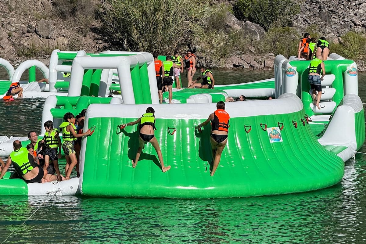 Ola Park en la Laguna Azul de Córdoba