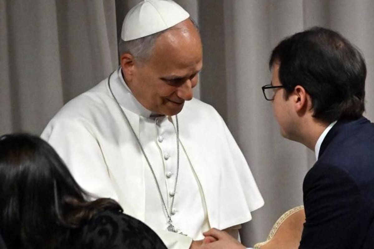 Olah fue uno de los invitados especiales del papa León XVI a la presentación de su encíclica Magnifica Humanitas.