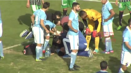 Olariaga es atendido a la espera de la ambulancia