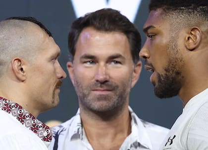 Oleksandr Usyk, de Ucrania, frente al inglés Anthony Joshua