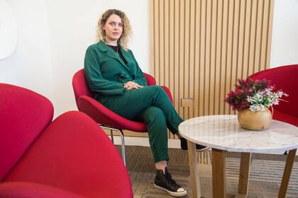 Oleksandra Malysheva lamenta que en Ucrania "la guerra sigue muy activa y de forma más violenta que nunca"