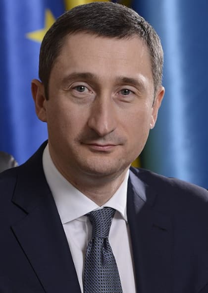 Oleksii Chernishov, Ministro ucranio de Unidad Nacional