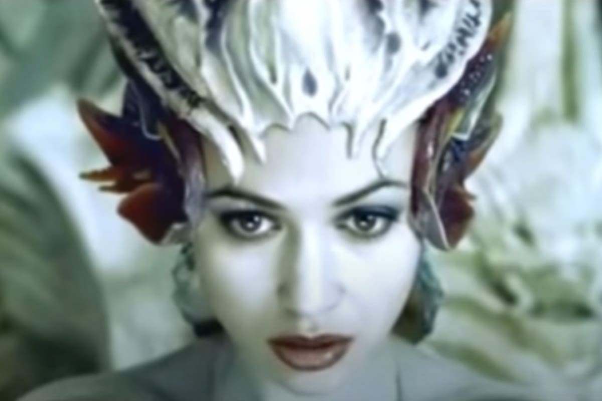 Olga Kurylenko fue la protagonista de la fallida película Empires of the Deep, producida por el magnate chino Jon Jiang