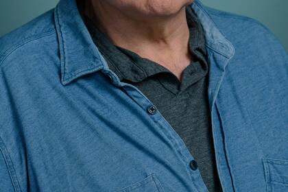 Oliver Platt posa para un retrato en Nueva York el jueves 13 de junio de 2024, para promover sus series "The Bear" y "Chicago Med." (Foto Christopher Smith/Invision/AP)