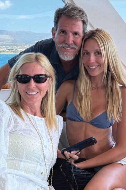 Olympia con sus padres, Pablo y
Marie-Chantal de Grecia